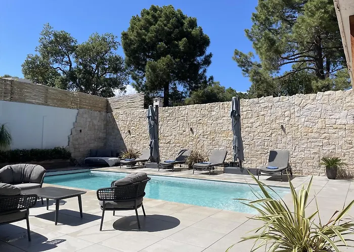 La Pinede By The Sea
