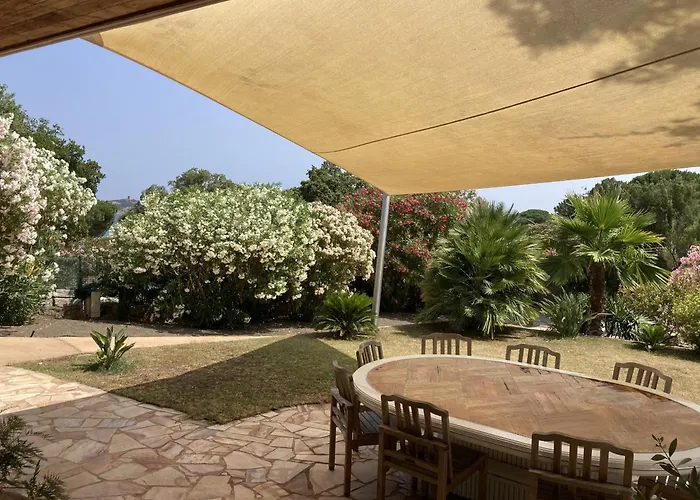 La Pinede By The Sea